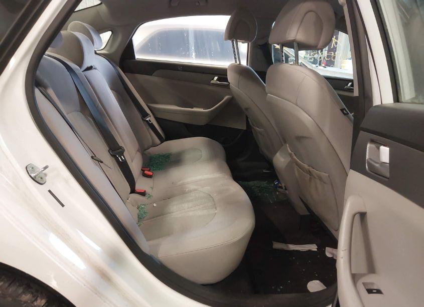 Photo 8 of 2015 Hyundai Sonata SE (VIN 5NPE24AF2FH152254)