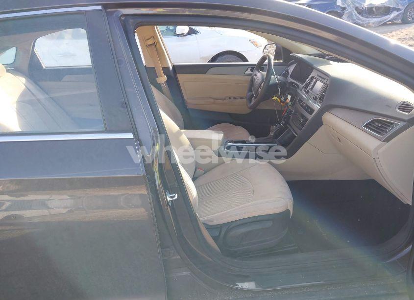 Photo 5 of 2015 Hyundai Sonata SE (VIN 5NPE24AF2FH155932)