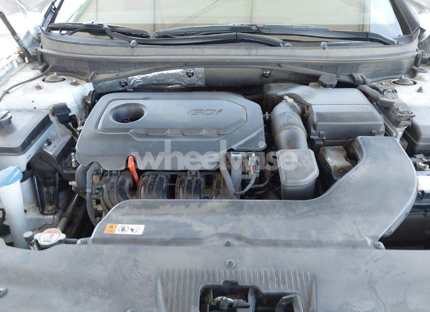 Photo 10 of 2015 Hyundai Sonata SE (VIN 5NPE24AF2FH167322)