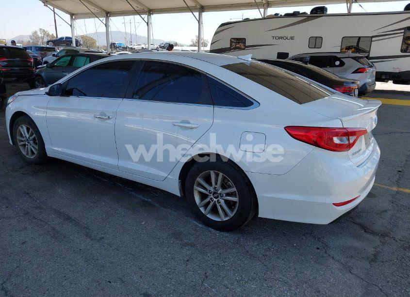 Photo 3 of 2015 Hyundai Sonata SE (VIN 5NPE24AF2FH167322)