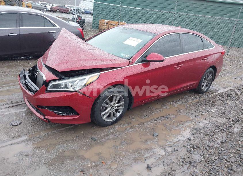 Photo 2 of 2015 Hyundai Sonata SE (VIN 5NPE24AF2FH170978)