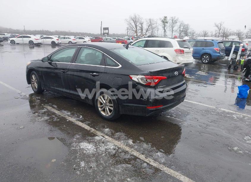 Photo 3 of 2015 Hyundai Sonata SE (VIN 5NPE24AF2FH176912)