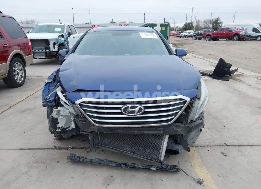 Photo 13 of 2015 Hyundai Sonata SE (VIN 5NPE24AF2FH185772)