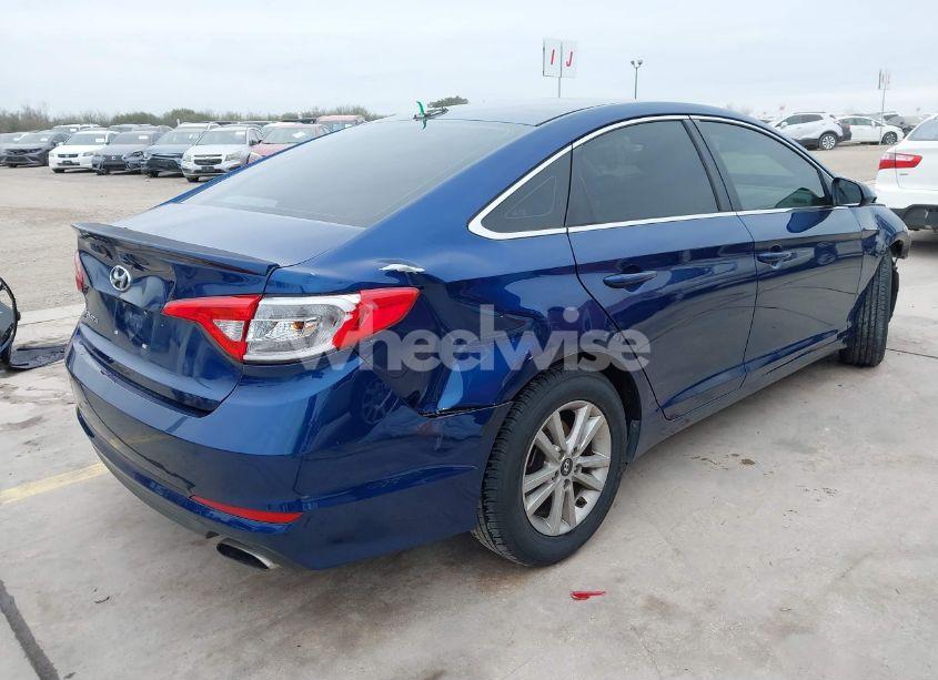 Photo 4 of 2015 Hyundai Sonata SE (VIN 5NPE24AF2FH185772)