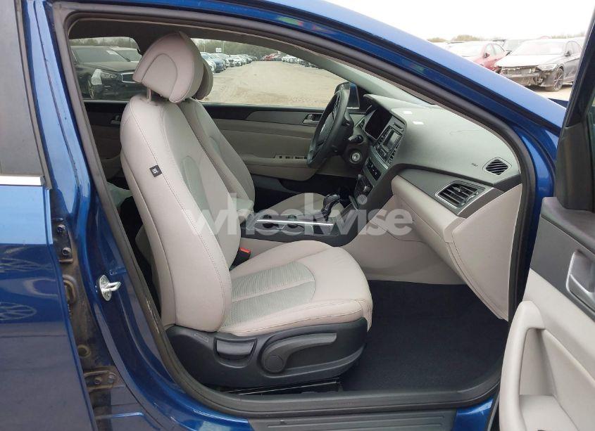 Photo 5 of 2015 Hyundai Sonata SE (VIN 5NPE24AF2FH185772)