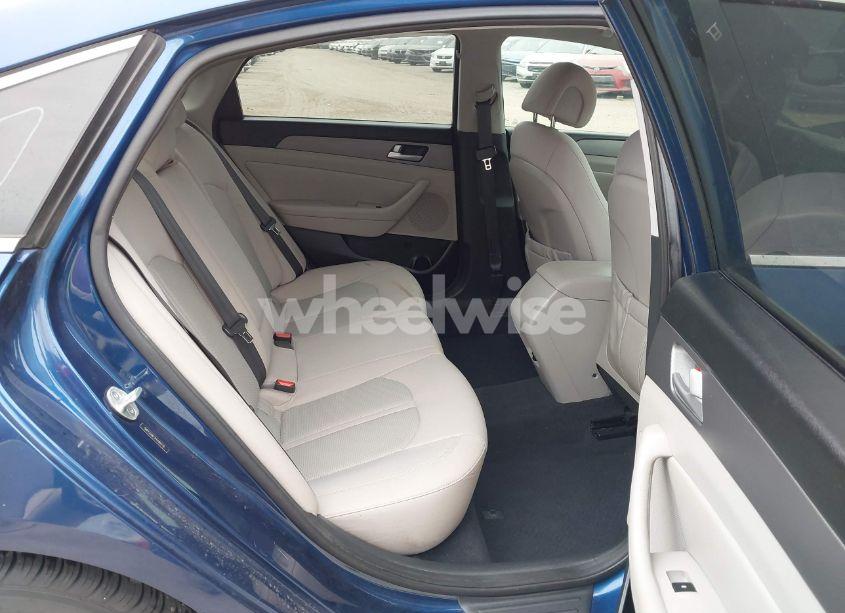 Photo 8 of 2015 Hyundai Sonata SE (VIN 5NPE24AF2FH185772)