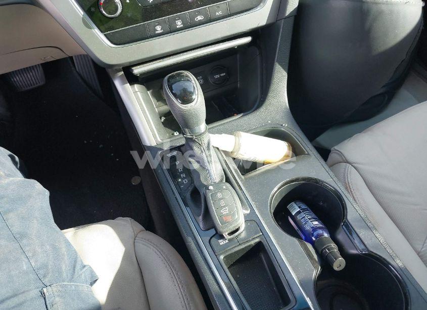 Photo 11 of 2015 Hyundai Sonata SE (VIN 5NPE24AF2FH187781)