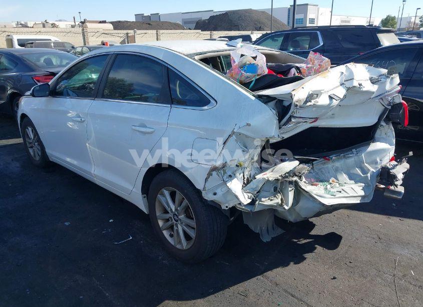 Photo 3 of 2015 Hyundai Sonata SE (VIN 5NPE24AF2FH187781)