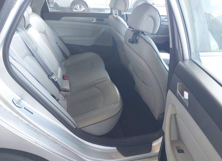 Photo 8 of 2015 Hyundai Sonata SE (VIN 5NPE24AF2FH203493)