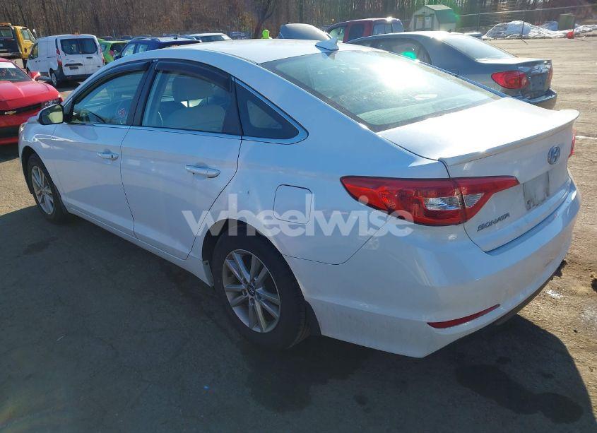 Photo 3 of 2015 Hyundai Sonata SE (VIN 5NPE24AF2FH212310)