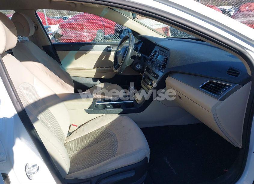 Photo 5 of 2015 Hyundai Sonata SE (VIN 5NPE24AF2FH212310)