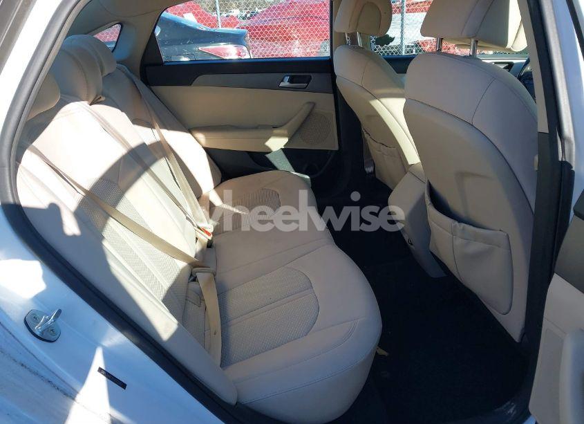 Photo 8 of 2015 Hyundai Sonata SE (VIN 5NPE24AF2FH212310)