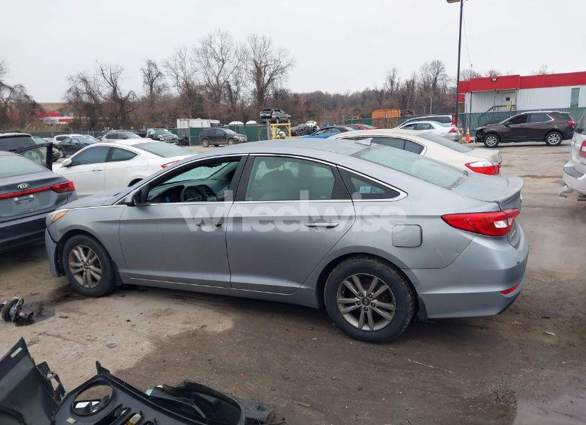 Photo 15 of 2015 Hyundai Sonata SE (VIN 5NPE24AF2FH240253)