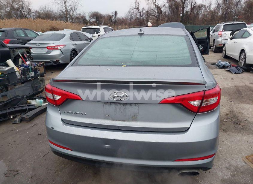 Photo 17 of 2015 Hyundai Sonata SE (VIN 5NPE24AF2FH240253)