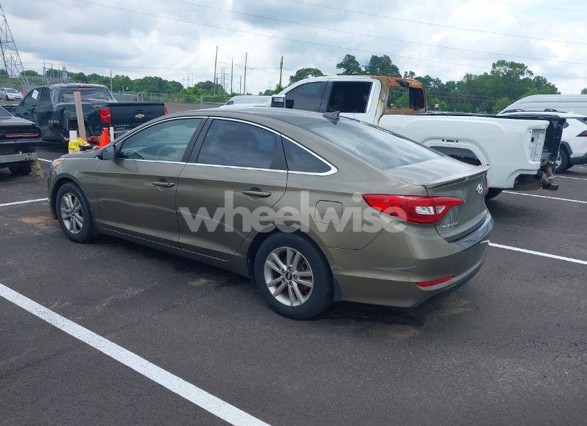 Photo 3 of 2015 Hyundai Sonata SE (VIN 5NPE24AF2FH241340)