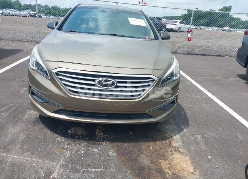 Photo 6 of 2015 Hyundai Sonata SE (VIN 5NPE24AF2FH241340)