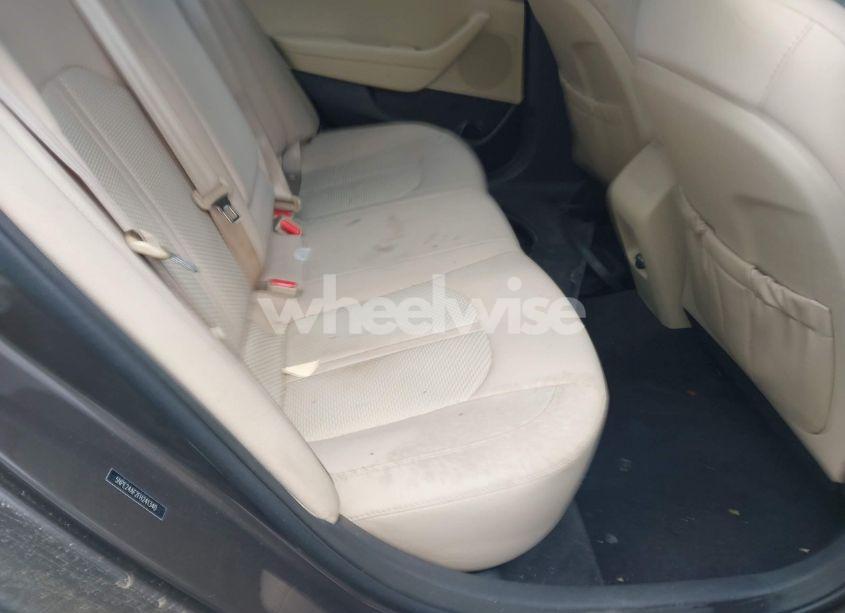 Photo 8 of 2015 Hyundai Sonata SE (VIN 5NPE24AF2FH241340)