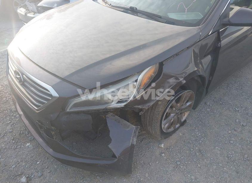 Photo 6 of 2015 Hyundai Sonata SE (VIN 5NPE24AF2FH258669)