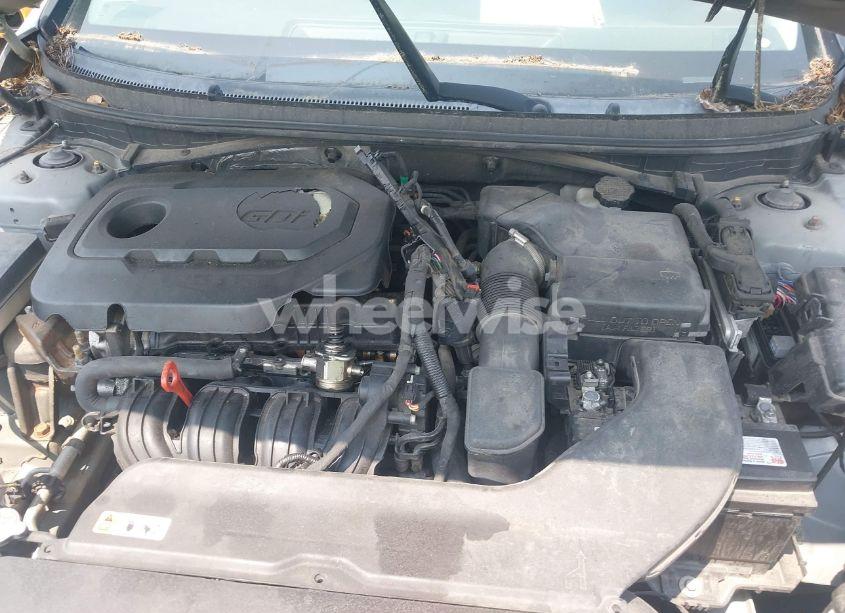 Photo 10 of 2016 Hyundai Sonata SE (VIN 5NPE24AF2GH264733)