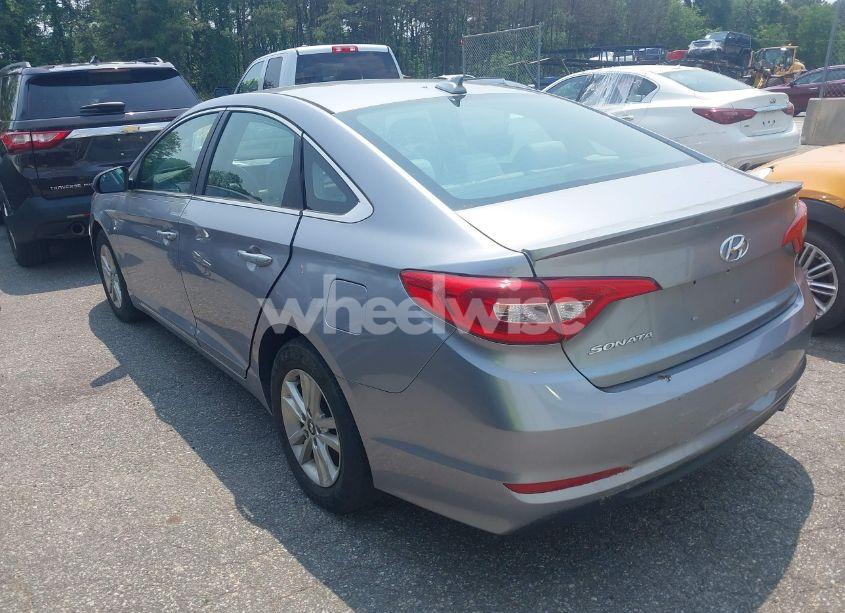 Photo 3 of 2016 Hyundai Sonata SE (VIN 5NPE24AF2GH264733)