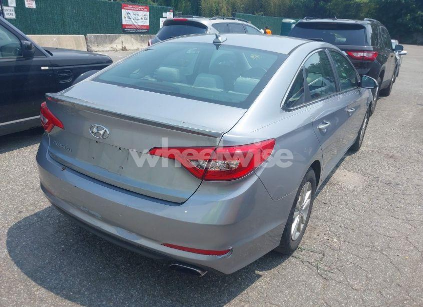 Photo 4 of 2016 Hyundai Sonata SE (VIN 5NPE24AF2GH264733)