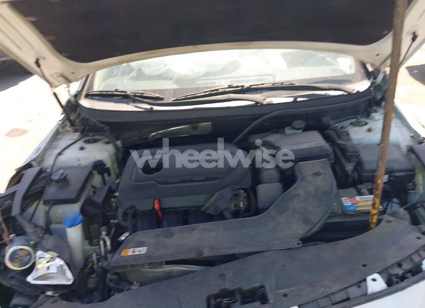 Photo 10 of 2016 Hyundai Sonata SE (VIN 5NPE24AF2GH270130)