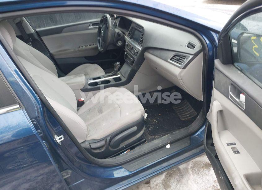 Photo 5 of 2016 Hyundai Sonata SE (VIN 5NPE24AF2GH275618)