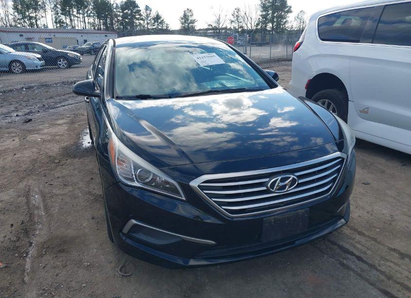 Photo 6 of 2016 Hyundai Sonata SE (VIN 5NPE24AF2GH281371)