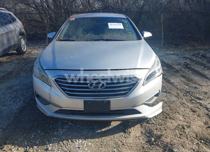 Photo 13 of 2016 Hyundai Sonata SE (VIN 5NPE24AF2GH286893)
