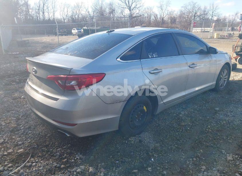 Photo 4 of 2016 Hyundai Sonata SE (VIN 5NPE24AF2GH286893)
