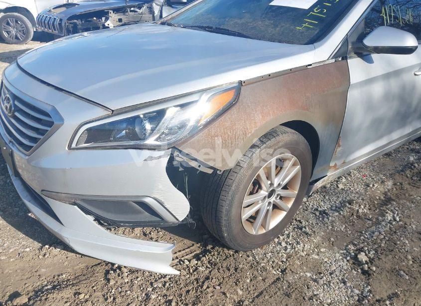 Photo 6 of 2016 Hyundai Sonata SE (VIN 5NPE24AF2GH286893)