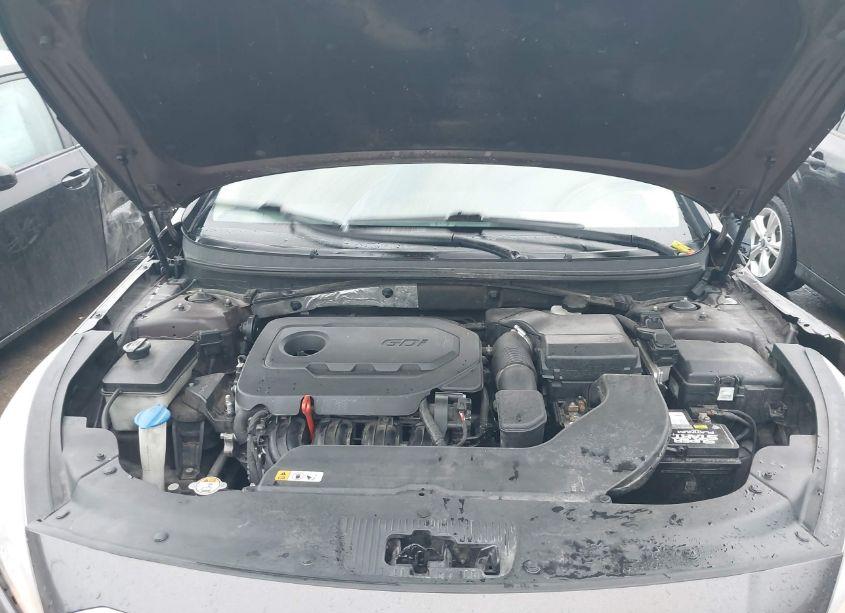 Photo 10 of 2016 Hyundai Sonata SE (VIN 5NPE24AF2GH297781)