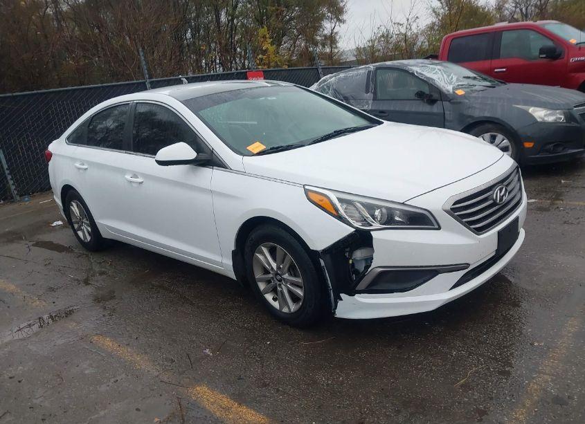 2016 Hyundai Sonata SE (VIN 5NPE24AF2GH300341) main photo