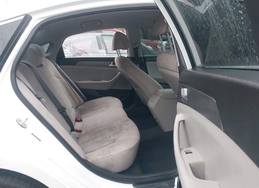 Photo 8 of 2016 Hyundai Sonata SE (VIN 5NPE24AF2GH300341)