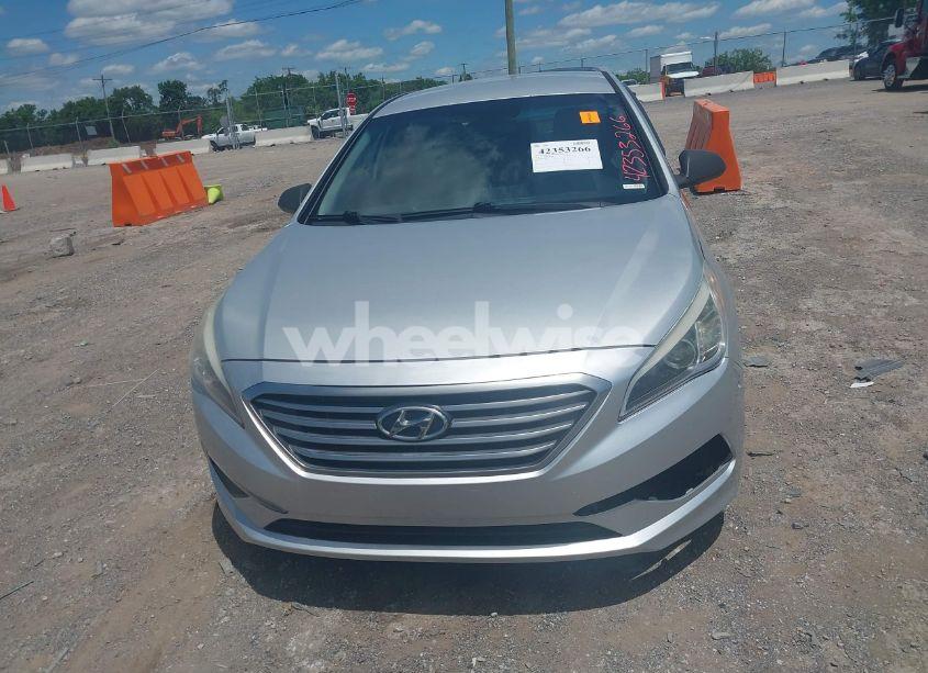 Photo 12 of 2016 Hyundai Sonata SE (VIN 5NPE24AF2GH303885)