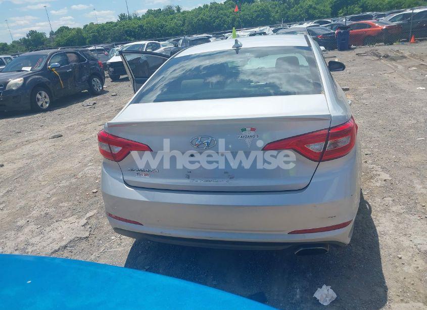 Photo 16 of 2016 Hyundai Sonata SE (VIN 5NPE24AF2GH303885)