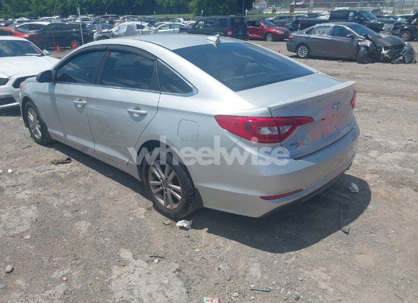 Photo 3 of 2016 Hyundai Sonata SE (VIN 5NPE24AF2GH303885)
