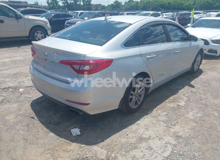 Photo 4 of 2016 Hyundai Sonata SE (VIN 5NPE24AF2GH303885)