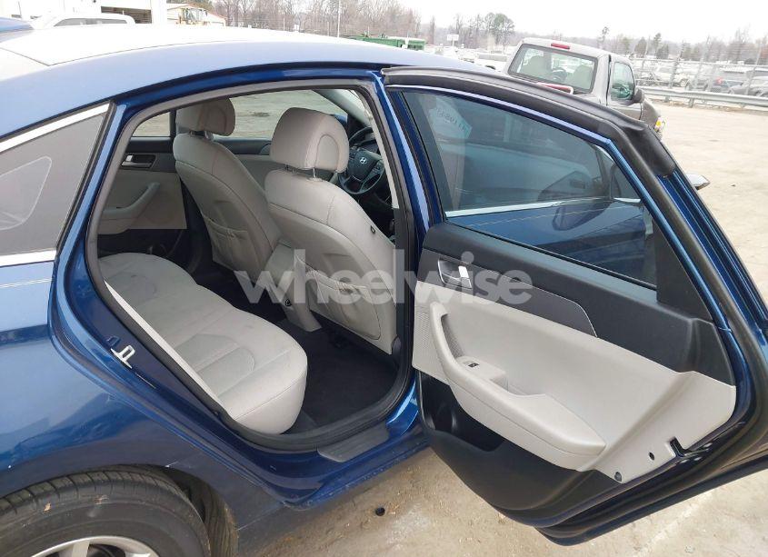 Photo 8 of 2016 Hyundai Sonata SE (VIN 5NPE24AF2GH305510)