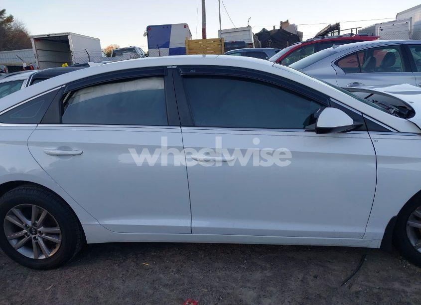 Photo 14 of 2016 Hyundai Sonata SE (VIN 5NPE24AF2GH310450)