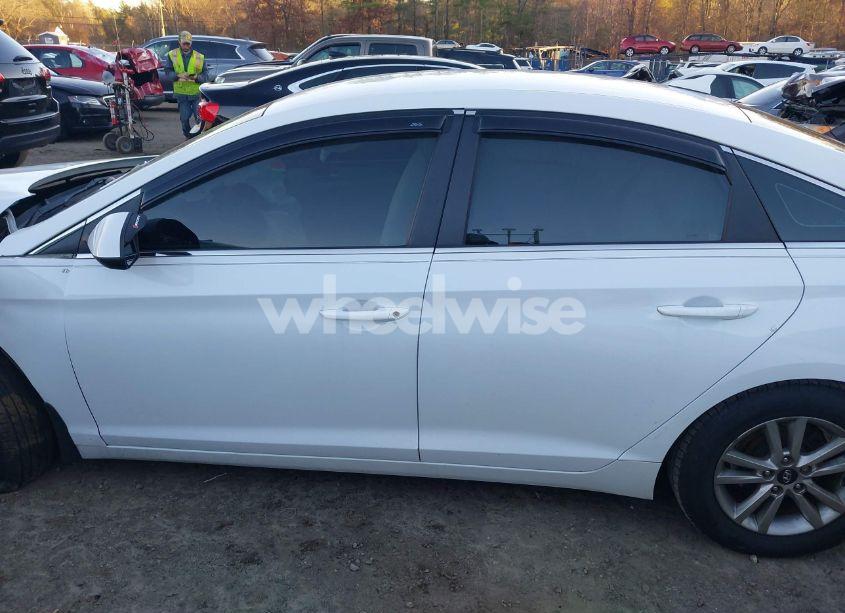 Photo 15 of 2016 Hyundai Sonata SE (VIN 5NPE24AF2GH310450)
