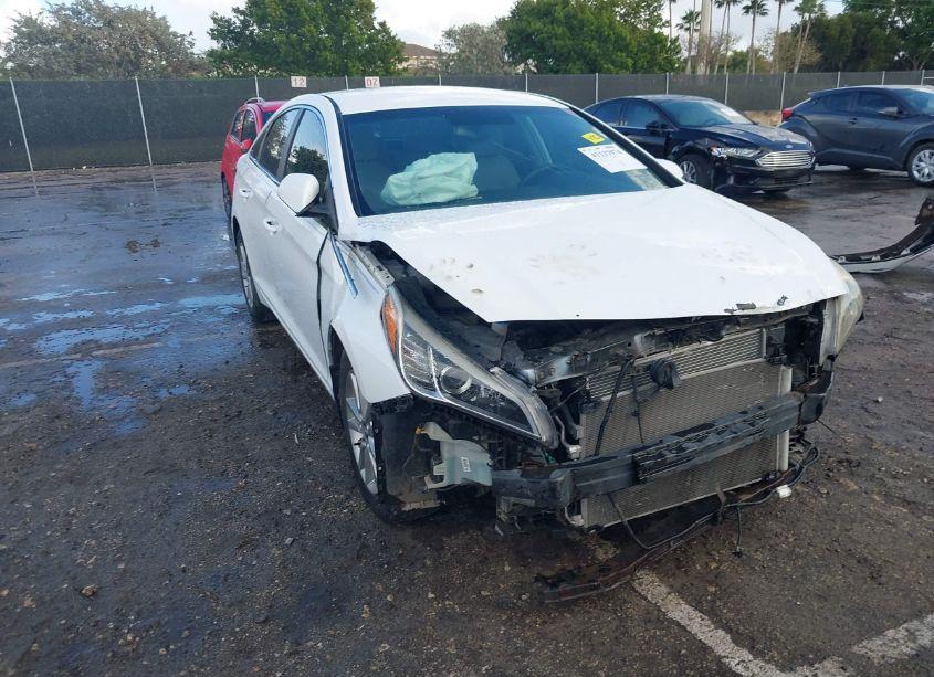 Photo 6 of 2016 Hyundai Sonata SE (VIN 5NPE24AF2GH310710)