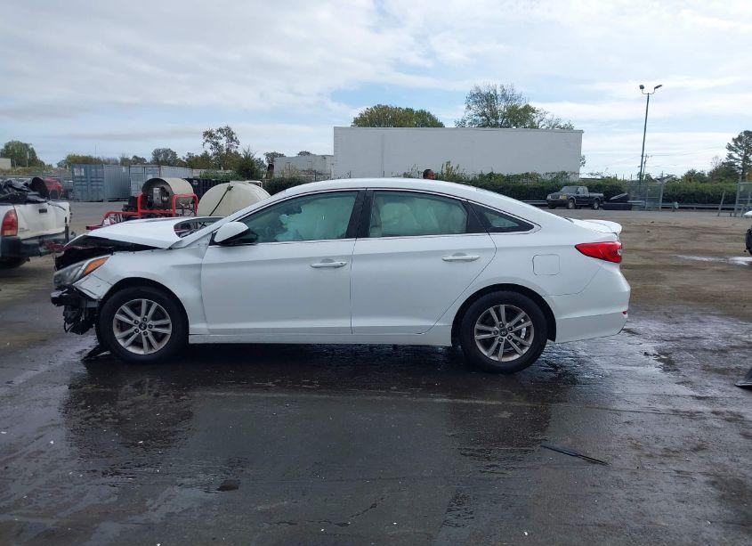 Photo 15 of 2016 Hyundai Sonata SE (VIN 5NPE24AF2GH323571)