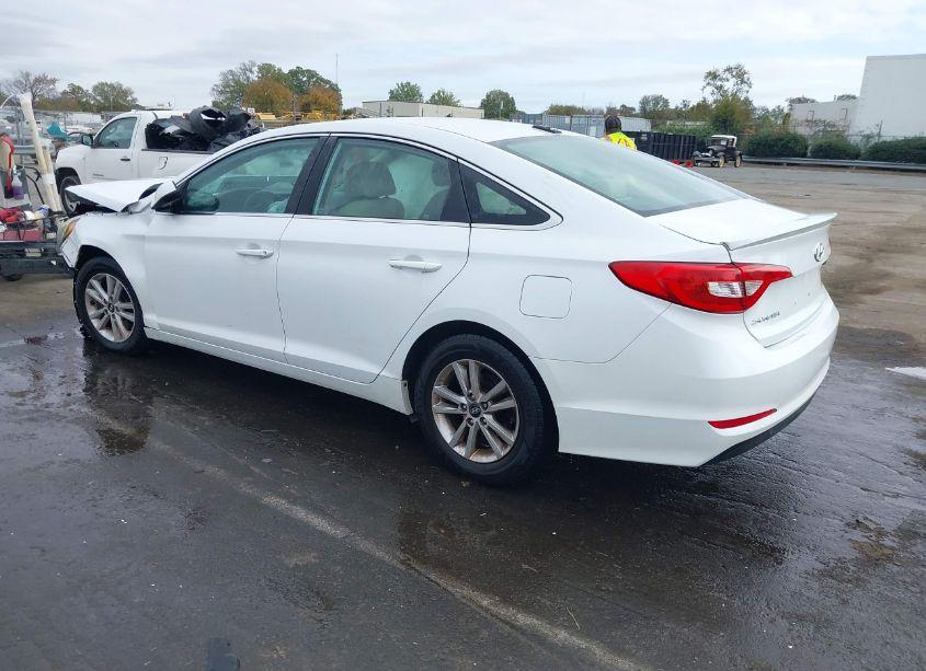 Photo 3 of 2016 Hyundai Sonata SE (VIN 5NPE24AF2GH323571)
