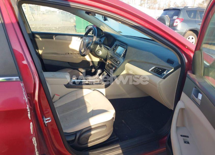 Photo 5 of 2016 Hyundai Sonata SE (VIN 5NPE24AF2GH324106)