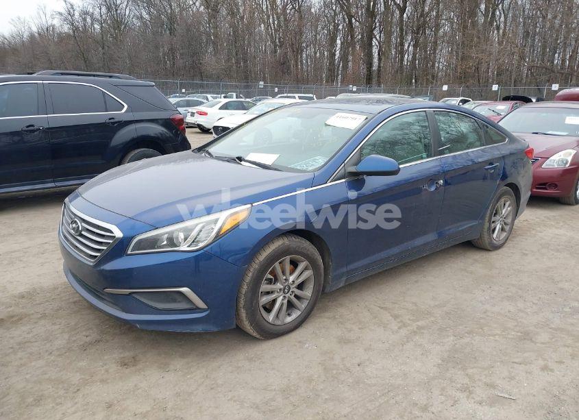 Photo 2 of 2016 Hyundai Sonata SE (VIN 5NPE24AF2GH324154)