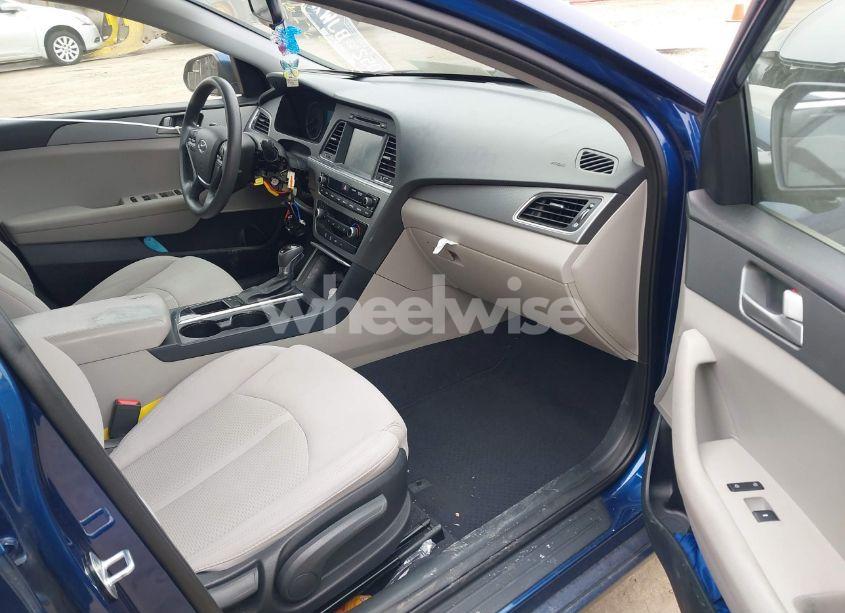 Photo 5 of 2016 Hyundai Sonata SE (VIN 5NPE24AF2GH324154)