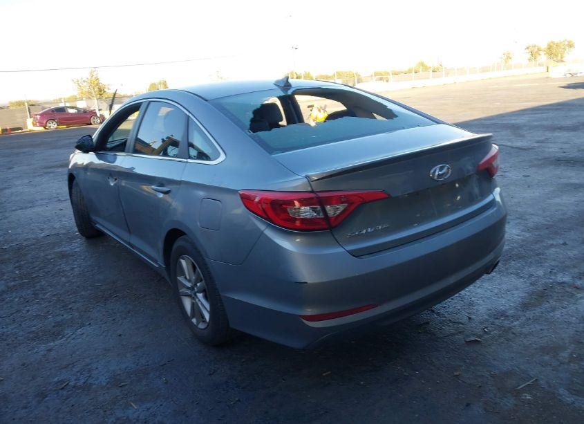 Photo 3 of 2016 Hyundai Sonata SE (VIN 5NPE24AF2GH328947)