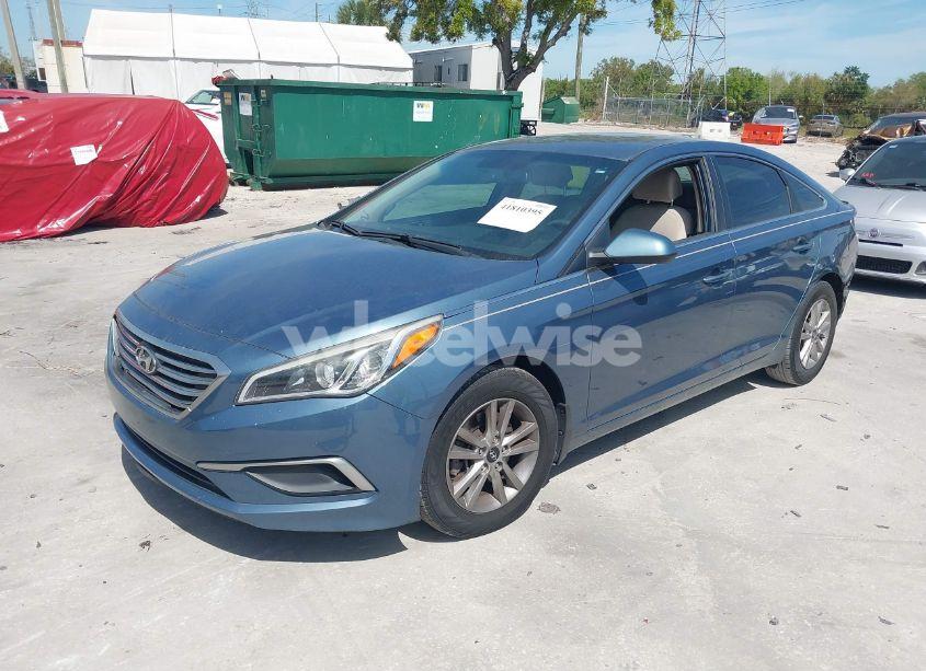 Photo 2 of 2016 Hyundai Sonata SE (VIN 5NPE24AF2GH340516)