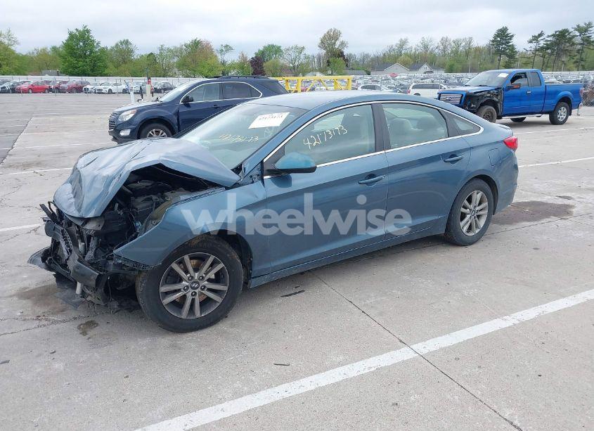 Photo 2 of 2016 Hyundai Sonata SE (VIN 5NPE24AF2GH355128)